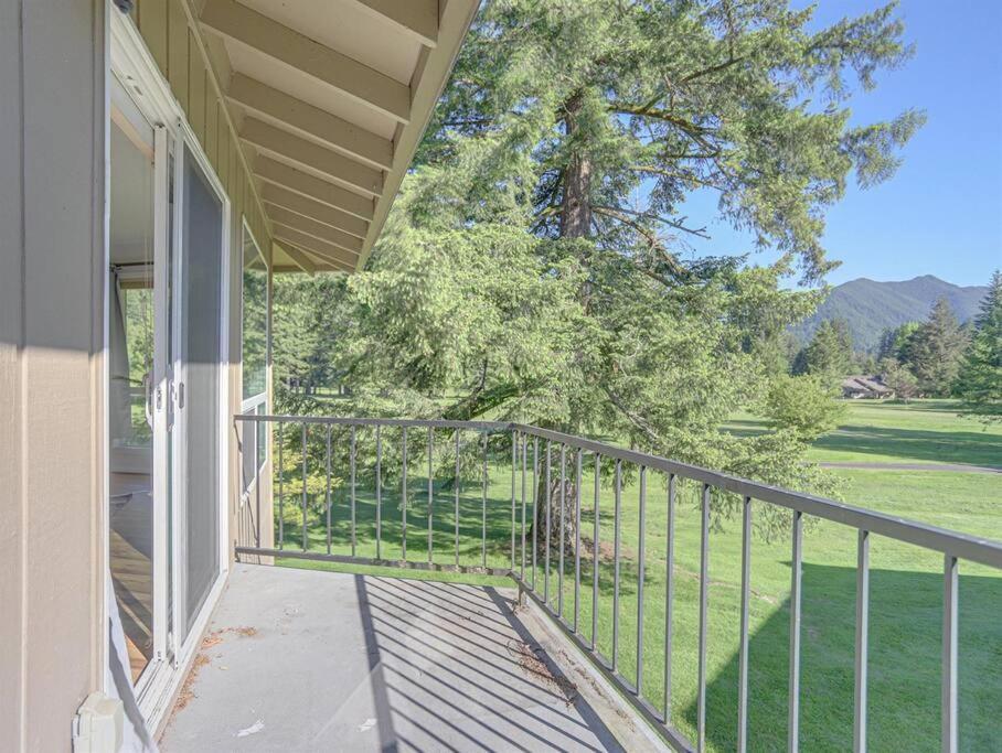 Mount Hood Village Ski-Mount Hood Charm-Welches,Golf And Ski Resort Condo,W&D, Wifi,Near Woods,Hiking,Fishing מראה חיצוני תמונה