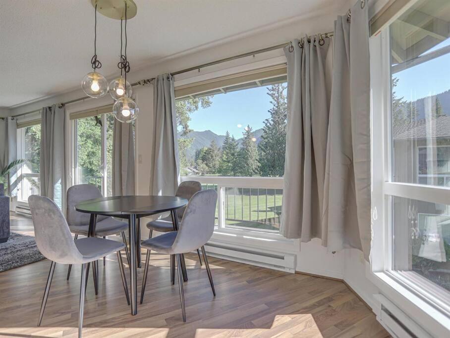 Mount Hood Village Ski-Mount Hood Charm-Welches,Golf And Ski Resort Condo,W&D, Wifi,Near Woods,Hiking,Fishing מראה חיצוני תמונה